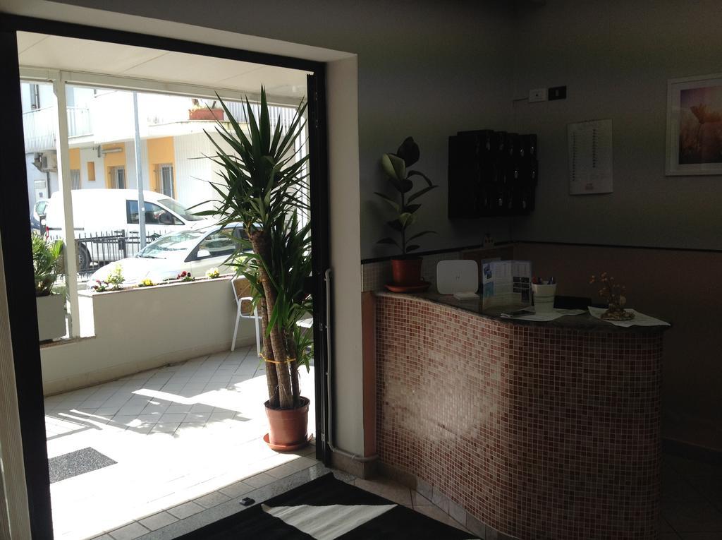 Hotel Laura Rimini Exterior photo